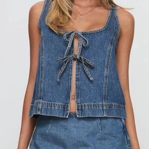 NWOT Stefenie denim tie top mid wash.